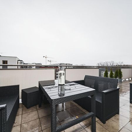Apartament Z Tarasem Oraz Podziemnym Parkingiem Apartman Krakkó Kültér fotó
