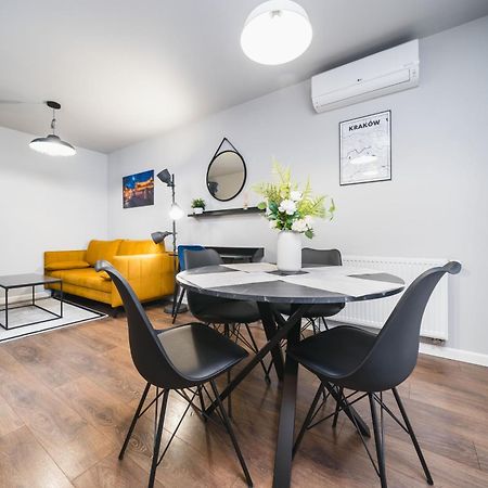 Apartament Z Tarasem Oraz Podziemnym Parkingiem Apartman Krakkó Kültér fotó
