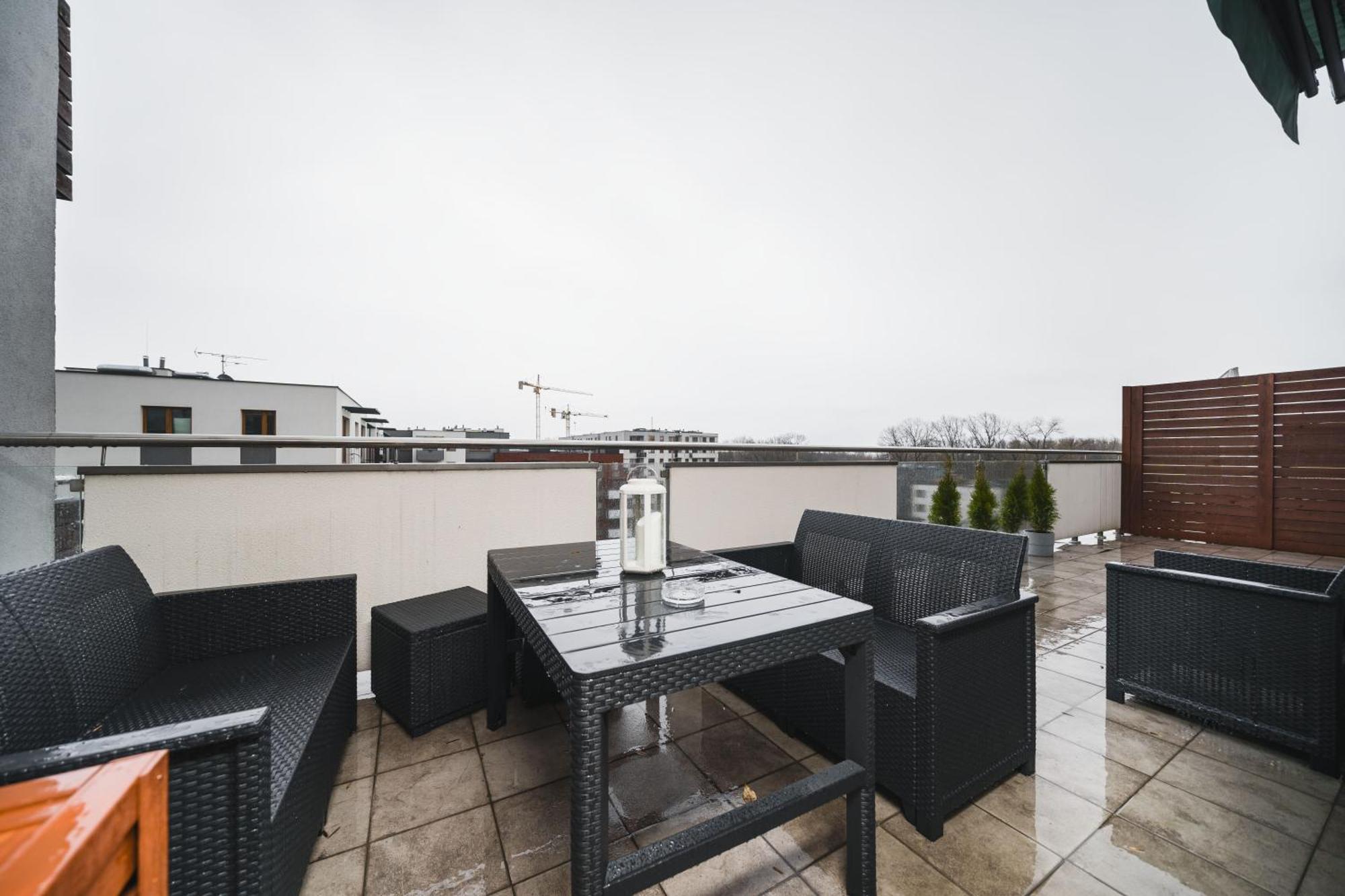 Apartament Z Tarasem Oraz Podziemnym Parkingiem Apartman Krakkó Kültér fotó